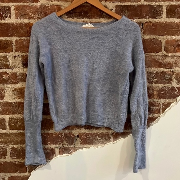 𝅺Garage Lilac Furry Crop Top - Picture 1 of 4